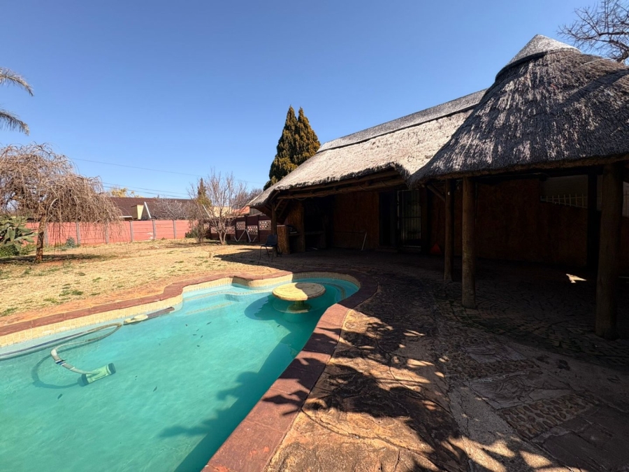 4 Bedroom Property for Sale in Stilfontein Ext 4 North West